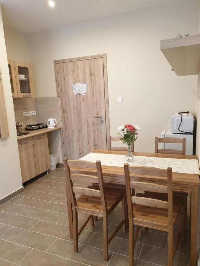 Mediterran Villa Kecskemet Ngoại thất bức ảnh