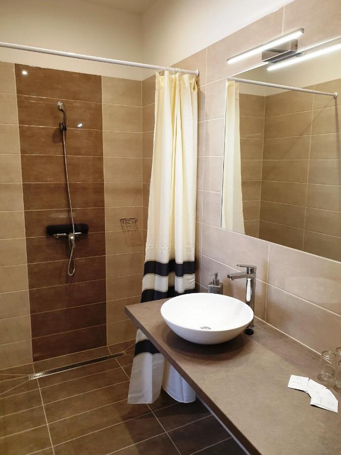 Mediterran Villa Kecskemet Ngoại thất bức ảnh